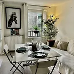 Charmant Appartement Parisien